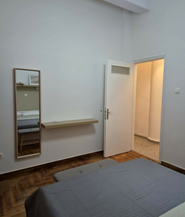 Flat 65 M2 In Kipseli, Greece