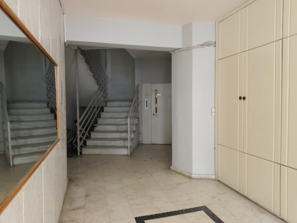 Flat 80 M2 In Faliro – Ippokratio, Greece