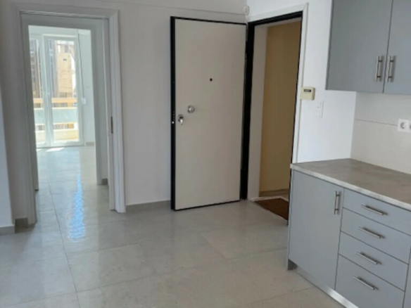 Flat 98 M2 In Alimos, Greece