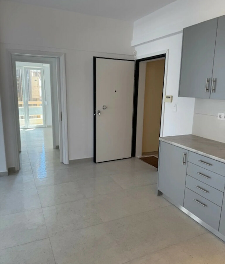 Flat 98 M2 In Alimos, Greece