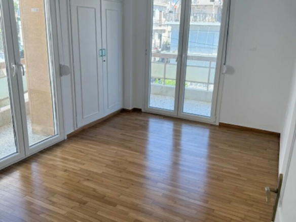 Flat 98 M2 In Alimos, Greece