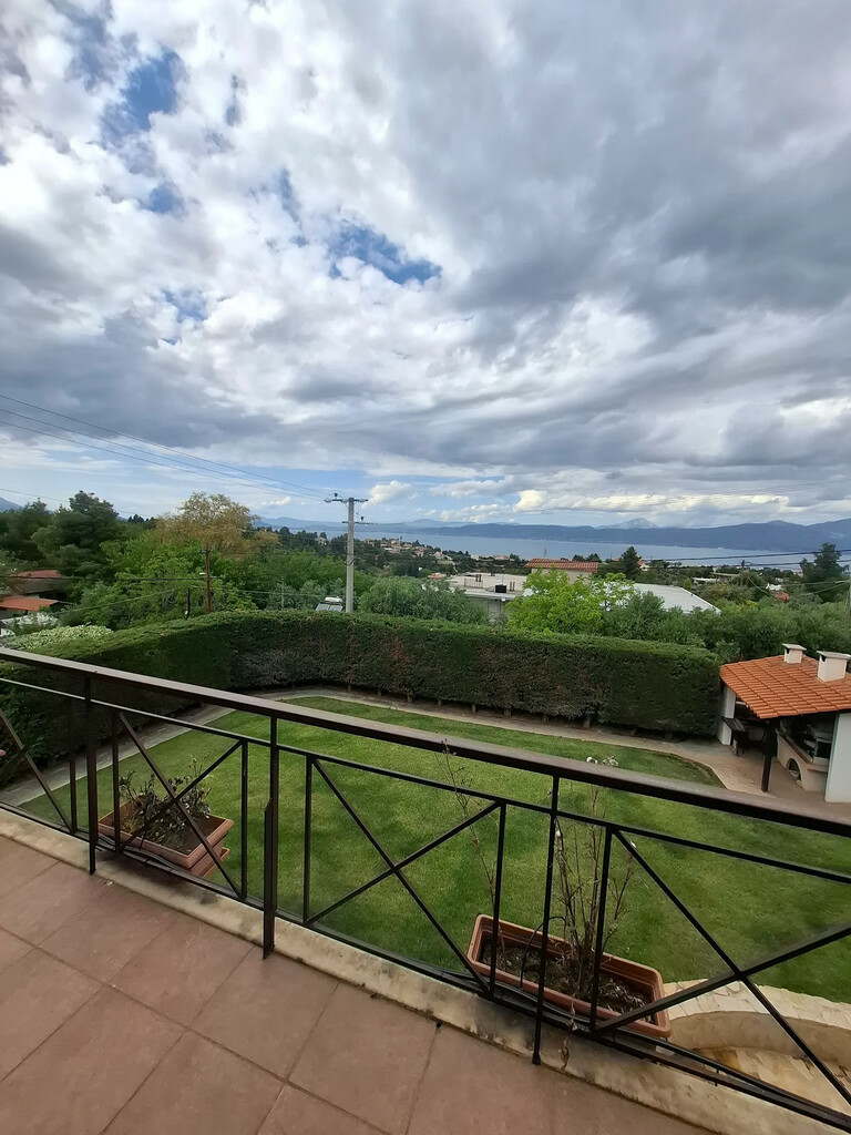 2-bedroom Detached House In Com. Skalas Oropou, Greece (165 M²)
