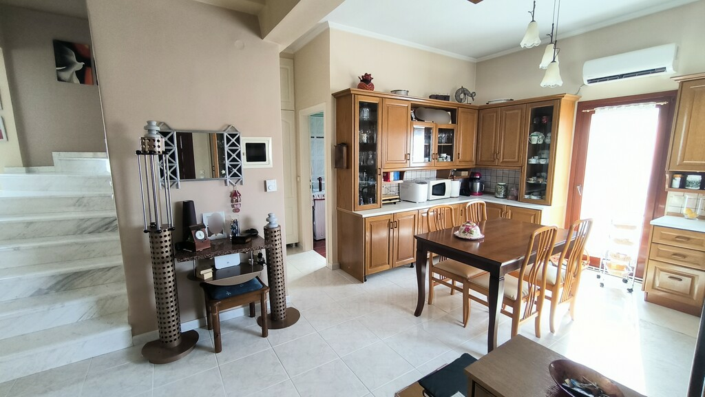 3-bedroom Maisonette In Paralia, Greece (144 M²)