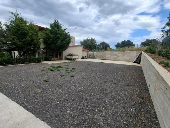 2-bedroom Detached House In Com. Skalas Oropou, Greece (165 M²)