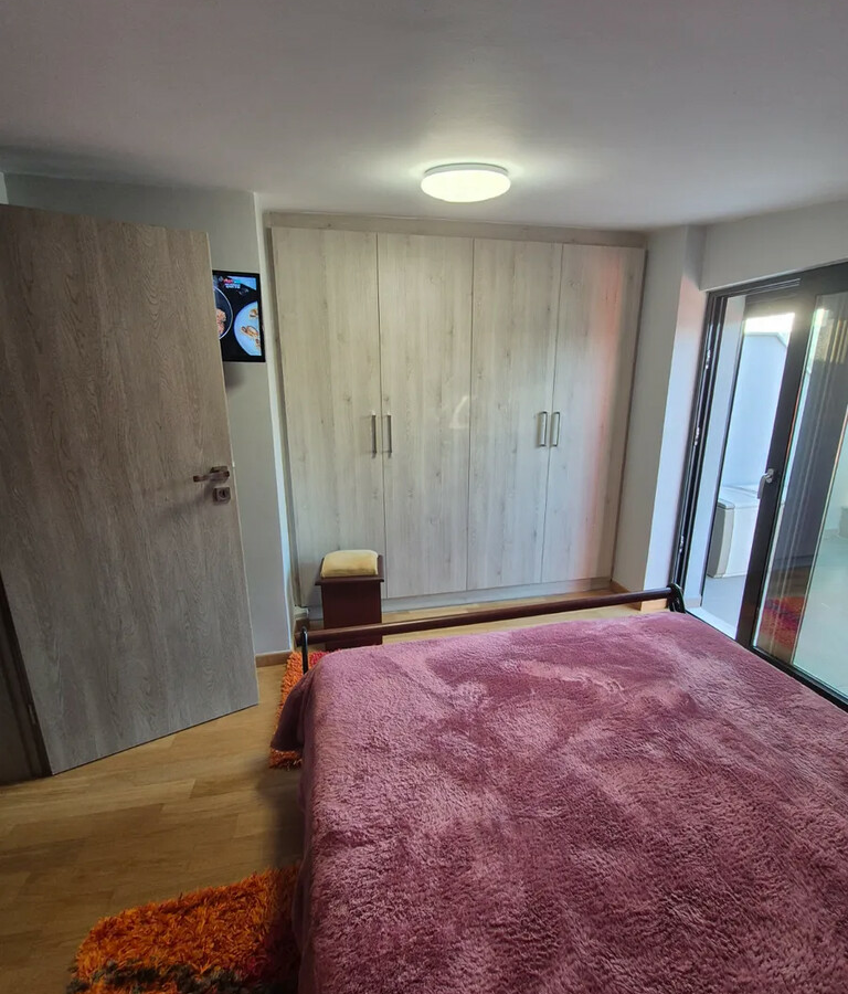 Maisonette 82 M2 In Saronikos, Greece