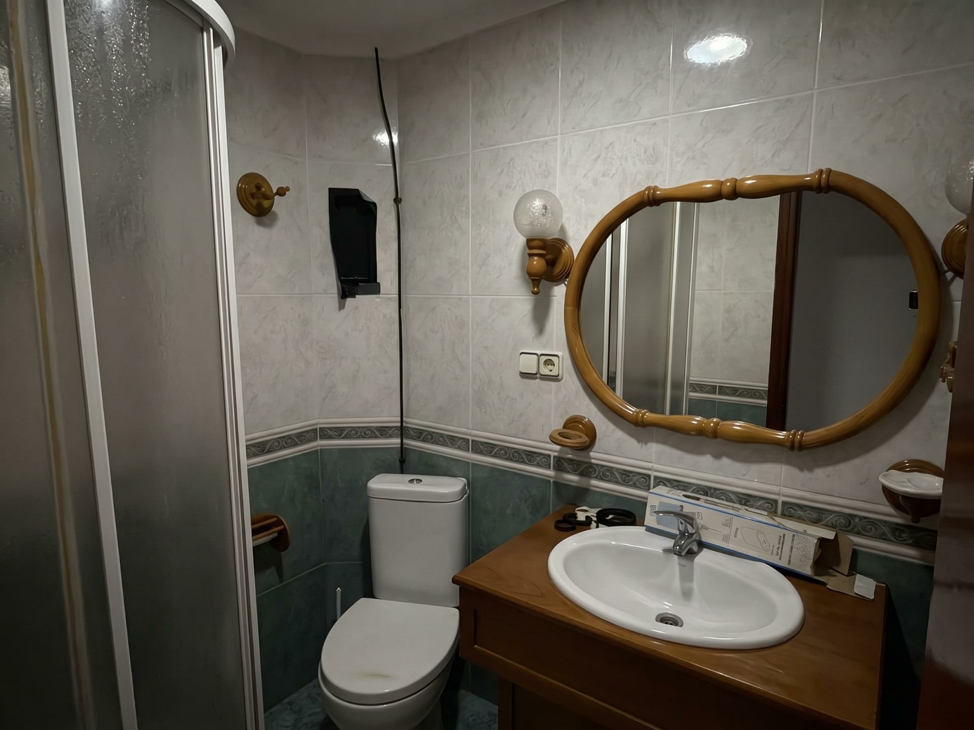 4-bedroom Flat In Canals, Spain (129 M²)