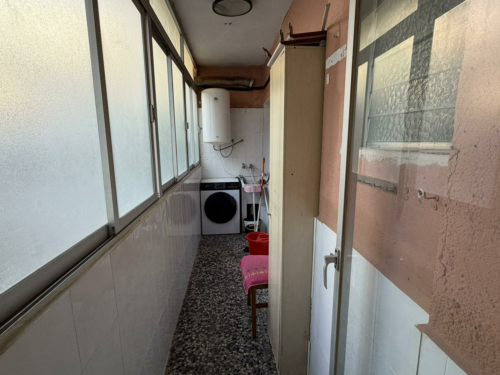 4-bedroom Flat In Canals, Spain (129 M²)