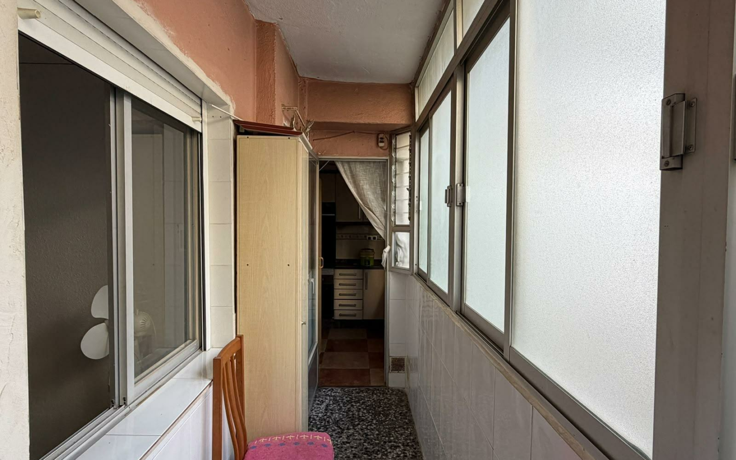 4-bedroom Flat In Canals, Spain (129 M²)
