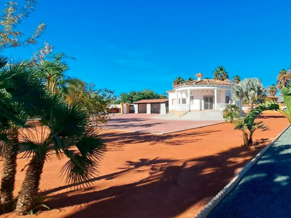 3-bedroom Villa In Catral, Spain (140 M²)