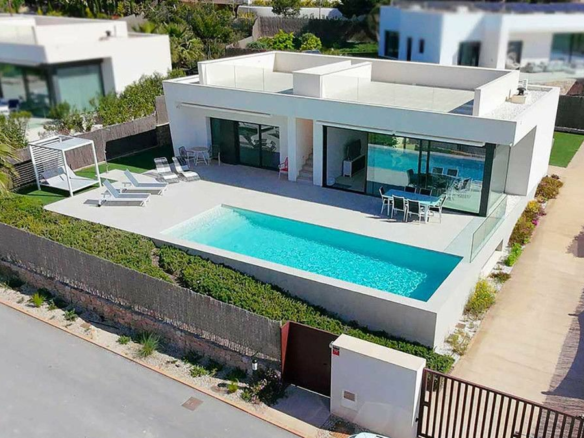 3-bedroom Villa In Orihuela, Spain (240 M²)