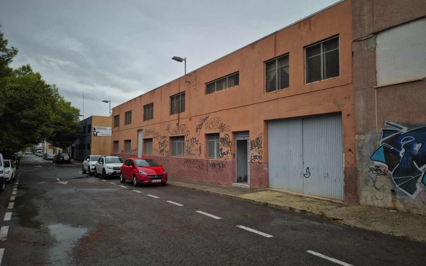 Industrial Unit In Elche, Spain (1.350 M²)
