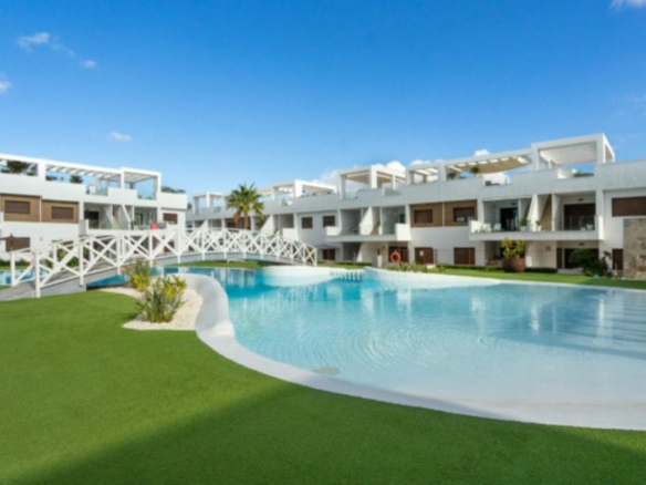 4-bedroom Villa In Torrevieja, Spain (194 M²)