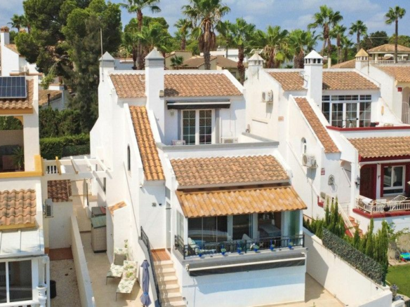 3-bedroom Villa In Orihuela Costa, Spain (96 M²)