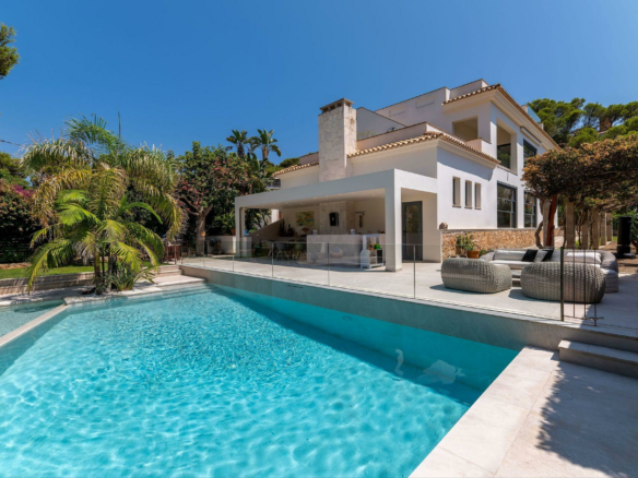 4-bedroom Villa In Calvià, Spain (526 M²)