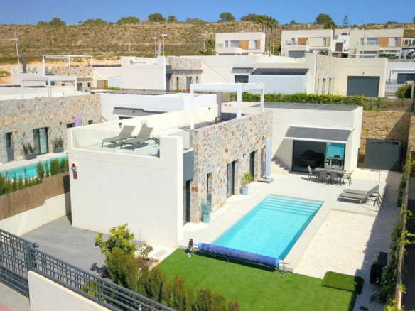 3-bedroom Villa In Algorfa, Spain (118 M²)