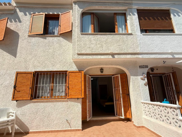 3-bedroom Apartment In Orihuela Costa, Spain (68 M²)