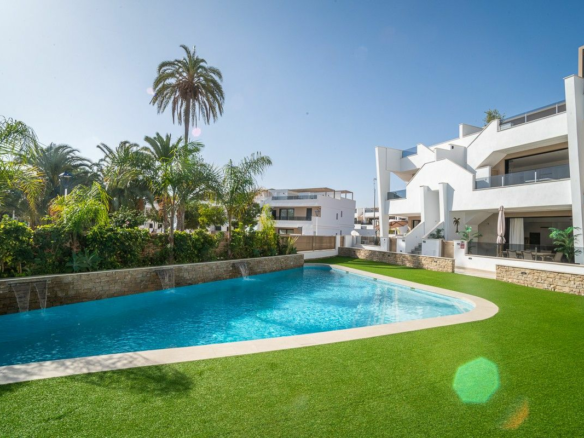 3-bedroom Apartment In San Pedro Del Pinatar, Spain (72 M²)