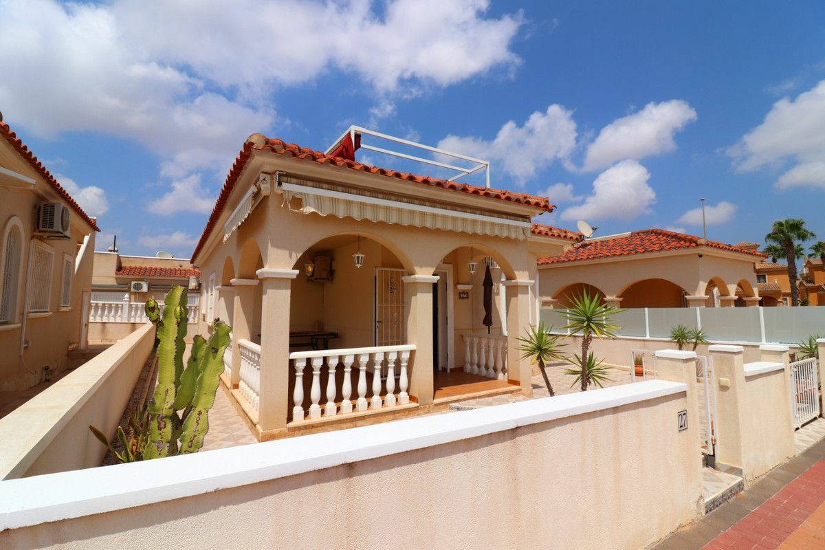 3-bedroom Villa In Los Montesinos, Spain (84 M²)