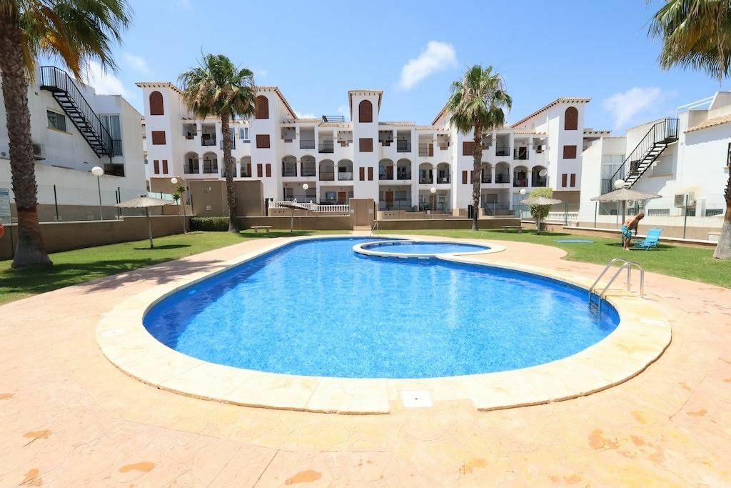 2-bedroom Apartment In Orihuela Costa, Spain (79 M²)