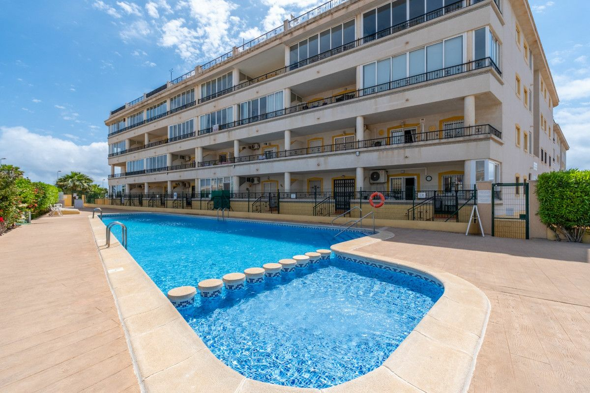 2-bedroom Apartment In Orihuela Costa, Spain (69 M²)