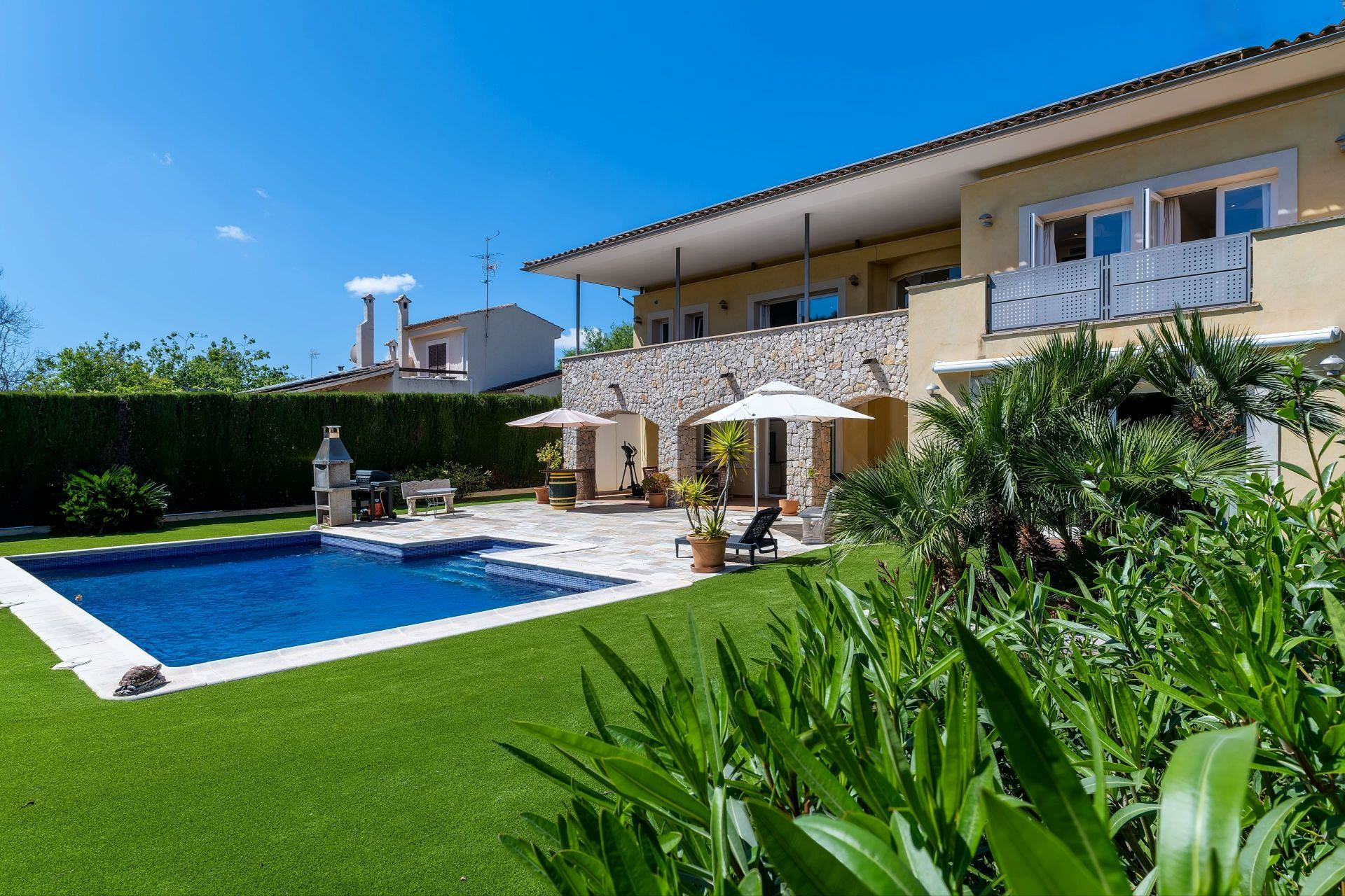 4-bedroom Villa In Calvià, Spain (368 M²)
