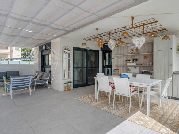 3-bedroom Apartment In Guardamar Del Segura, Spain (108 M²)