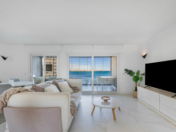 2-bedroom Apartment In Orihuela Costa, Spain (122 M²)