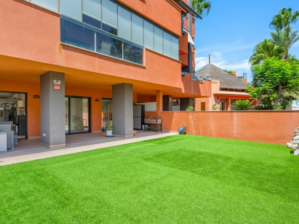 2-bedroom Apartment In Orihuela Costa, Spain (87 M²)
