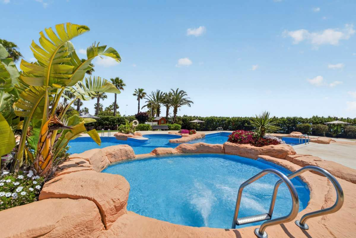 2-bedroom Apartment In Torrevieja, Spain (76 M²)