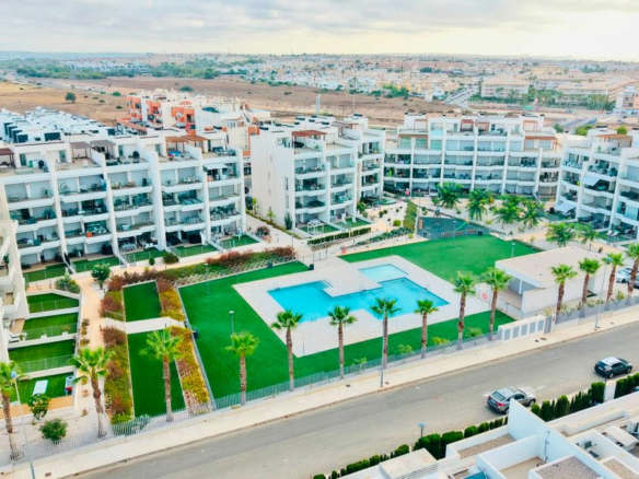 2-bedroom Apartment In Orihuela Costa, Spain (93 M²)