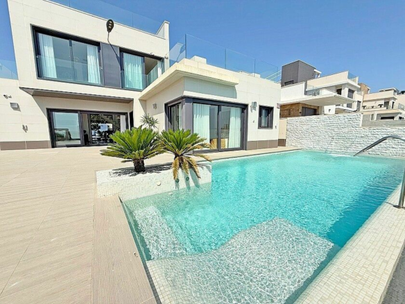 5-bedroom Villa In San Miguel De Salinas, Spain (316 M²)