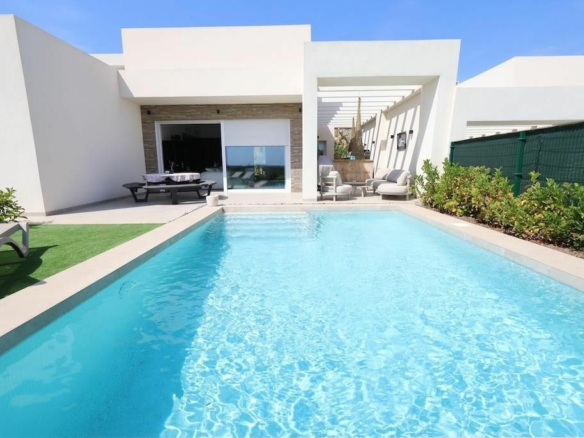 3-bedroom Villa In Algorfa, Spain (134 M²)