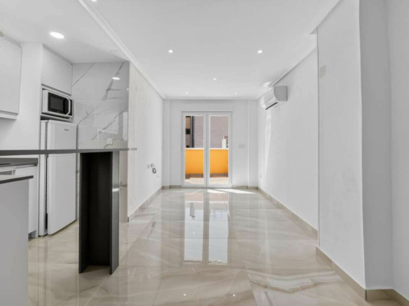 2-bedroom Apartment In Torrevieja, Spain (74 M²)