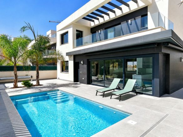 5-bedroom Villa In Algorfa, Spain (200 M²)