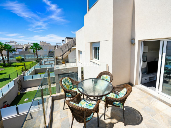 2-bedroom Apartment In Torrevieja, Spain (75 M²)