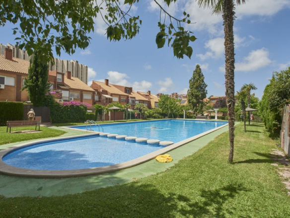 3-bedroom Apartment In San Juan Playa, Spain (108 M²)