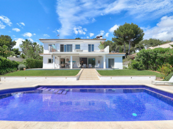 5-bedroom Villa In Calvià, Spain (398 M²)
