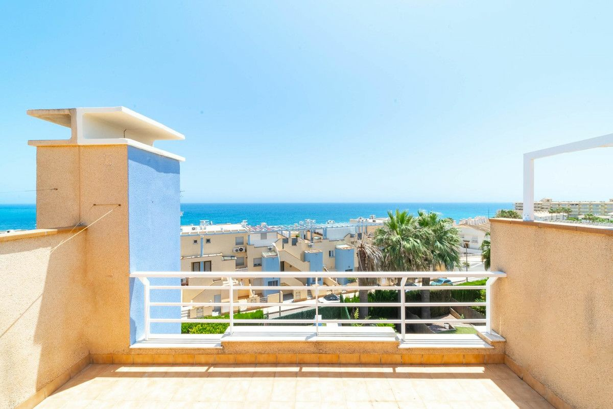 3-bedroom House In Orihuela Costa, Spain (177 M²)