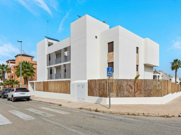 2-bedroom Apartment In Orihuela Costa, Spain (89 M²)