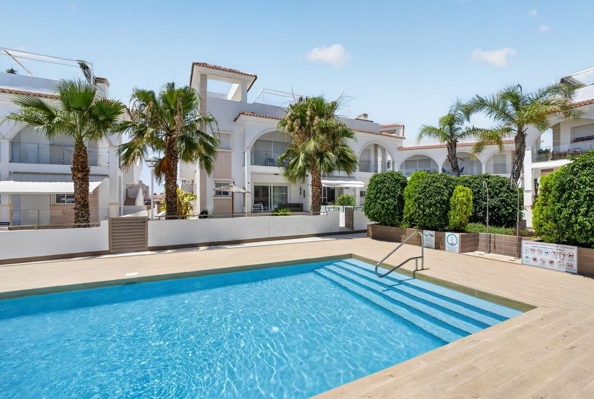 2-bedroom Apartment In Rojales, Spain (82 M²)