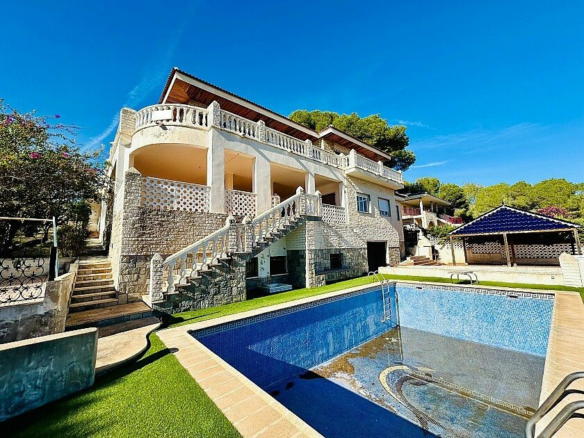 10-bedroom Villa In Orihuela Costa, Spain (800 M²)