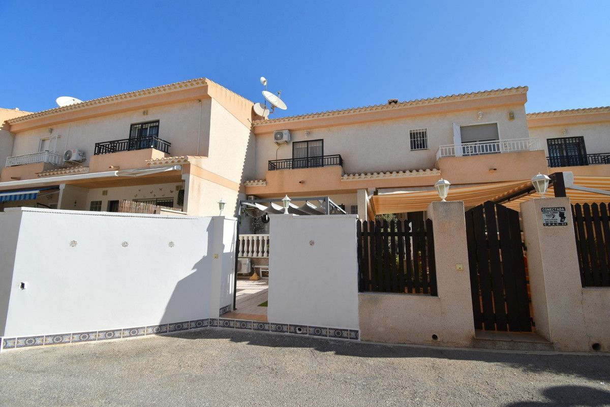 4-bedroom House In Orihuela Costa, Spain (167 M²)