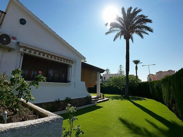 5-bedroom Villa In Orihuela Costa, Spain (750 M²)