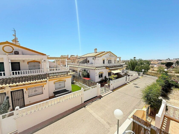 3-bedroom House In Orihuela Costa, Spain (90 M²)