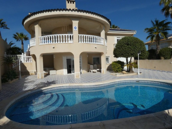 4-bedroom Villa In Rojales, Spain (150 M²)