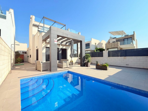 3-bedroom Villa In Rojales, Spain (106 M²)