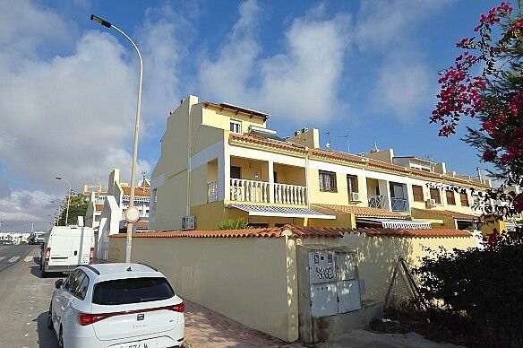 3-bedroom House In Torrevieja, Spain (90 M²)
