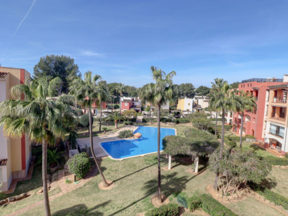 3-bedroom Penthouse In Calvià, Spain (194 M²)