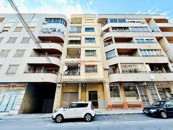 3-bedroom Apartment In Torrevieja, Spain (92 M²)