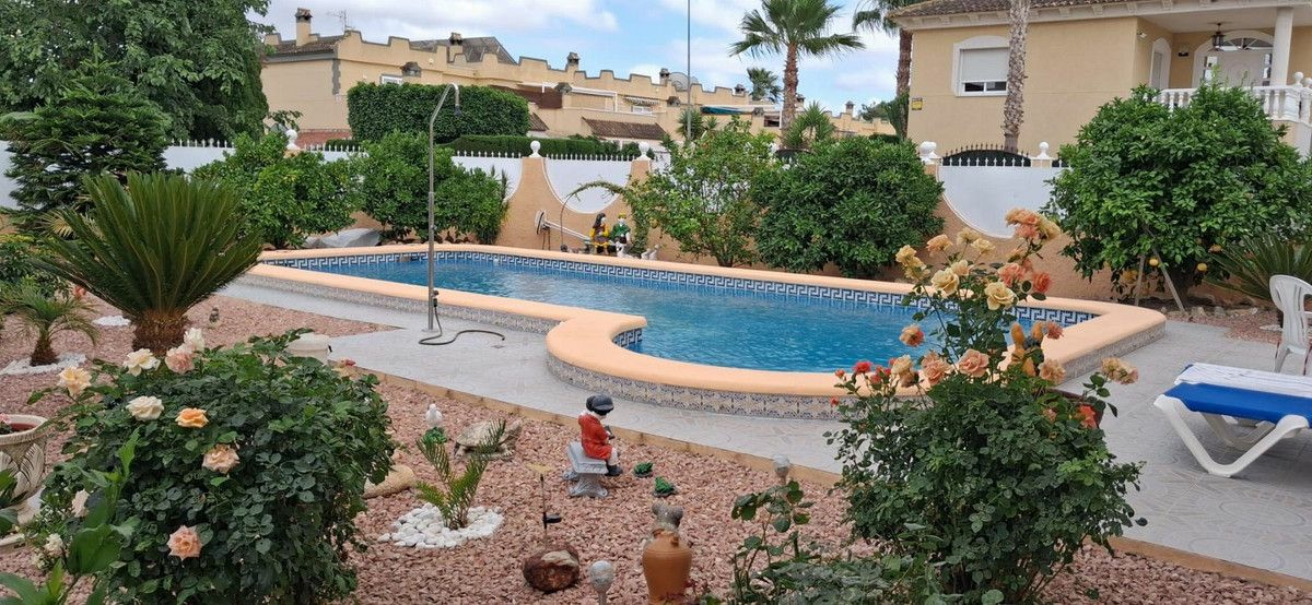 3-bedroom House In Benferri, Spain (265 M²)